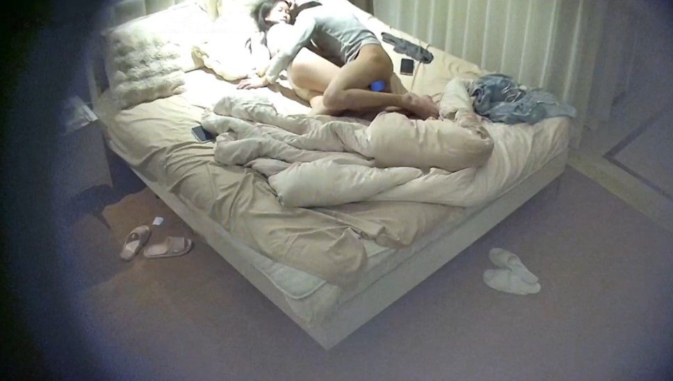 ⏪酒店偷拍⏩长腿大学美女被男友扣逼后操